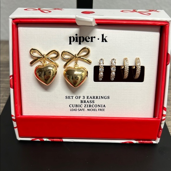 Piper K | Heart & Bow Earring Set ✨ - Picture 1 of 7